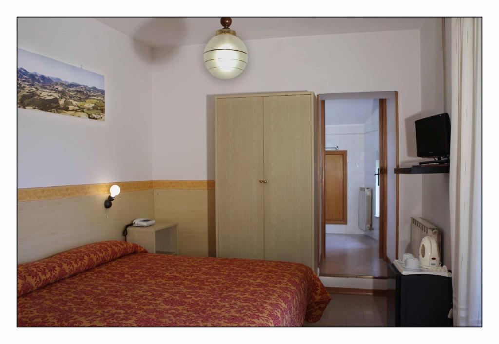 Due Torri Hotel Сан Северино Марке Стая снимка