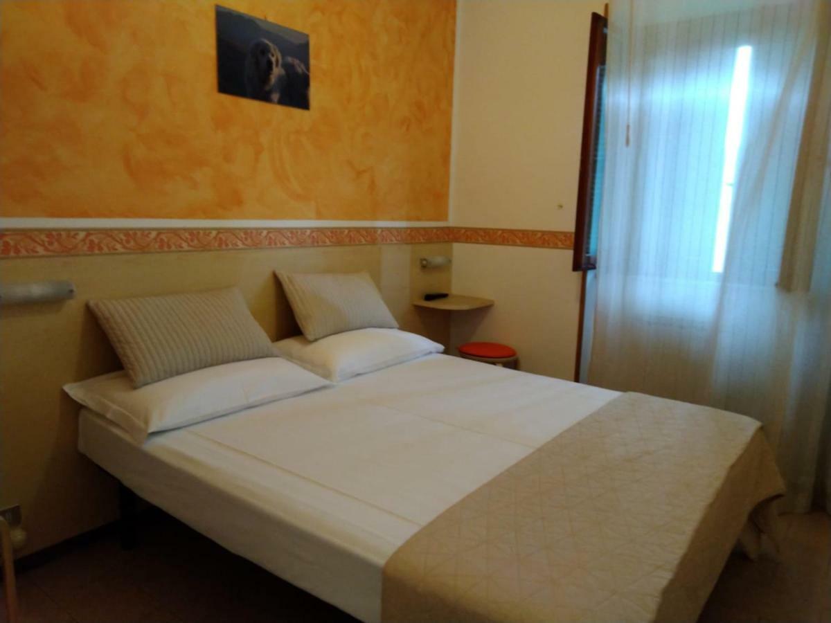 Due Torri Hotel Сан Северино Марке Екстериор снимка